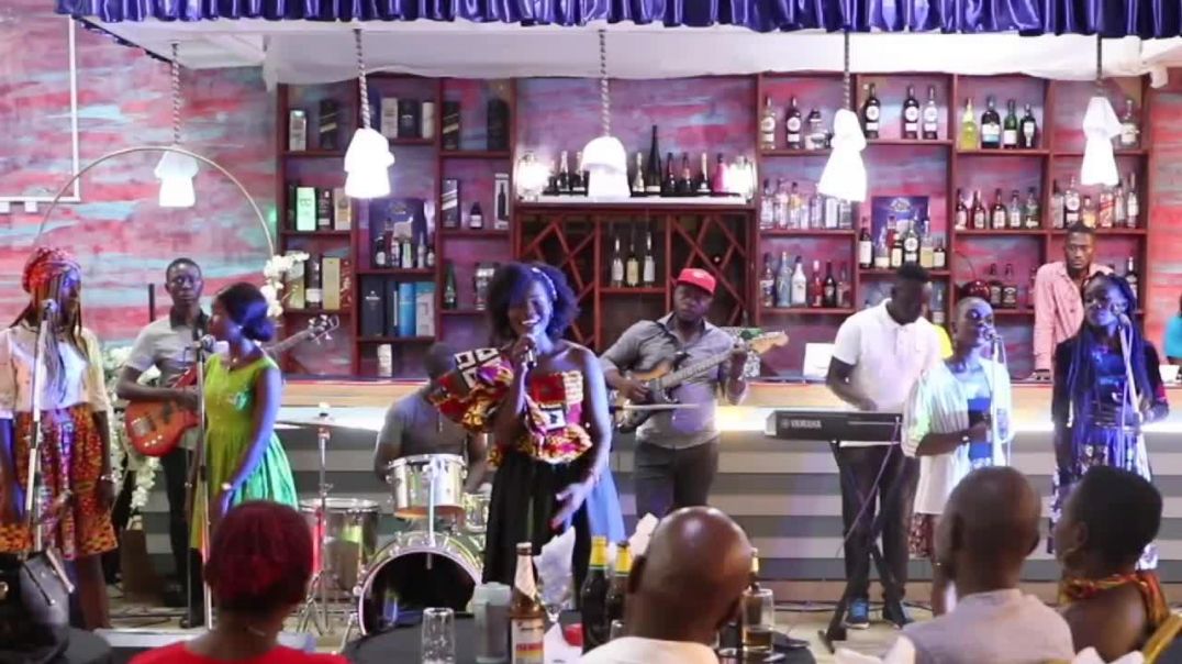 ⁣Concert de Ousnabee au Restaurant Tongolo BARC présenté par Saprod TV [Octobre 2021]