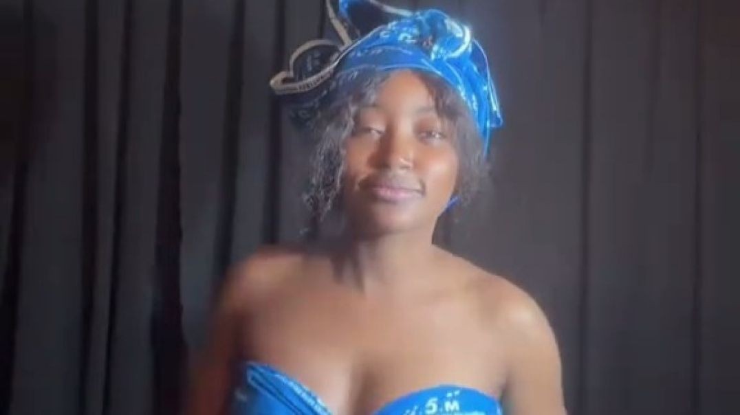 Une fille Centrafricaine elle danse Montéguèlè 2024