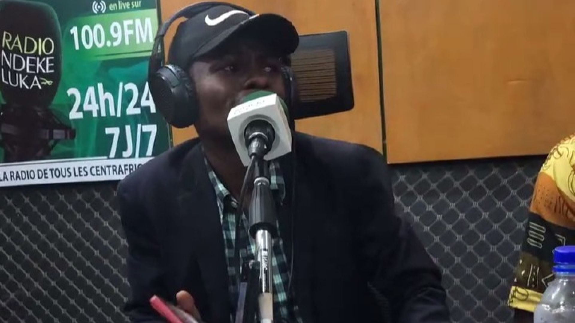 Prestations du village Linga sur Radio Ndeke Luka