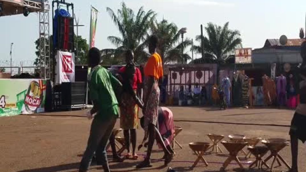 Des jeunes filles jouent au Hamté au TI-I FESTIVAL 2025