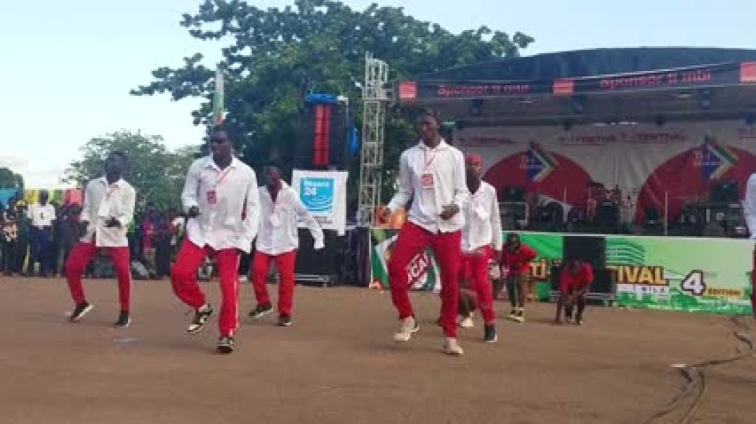 Danse afro par le groupe Aigle Rouge 236 au TÎ-Ï FESTIVAL 2025